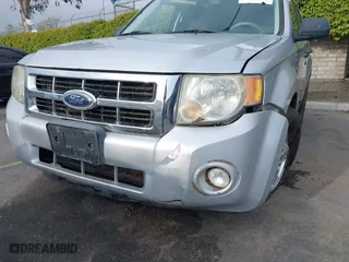 2008 Ford Escape XLT with VIN 1FMCU03108KA62726, listed as a IAAI auction lot 41921634 with 201,169 mi miles. Bid and sale history available at carsss.com. Image 18.