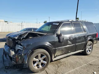 2006 Lincoln Navigator Luxury with VIN 5LMFU28596LJ18395, listed as a Copart auction lot 73166953 with 385,192 mi miles and Salvage Title. Bid and sale history available at carsss.com. Image 1.