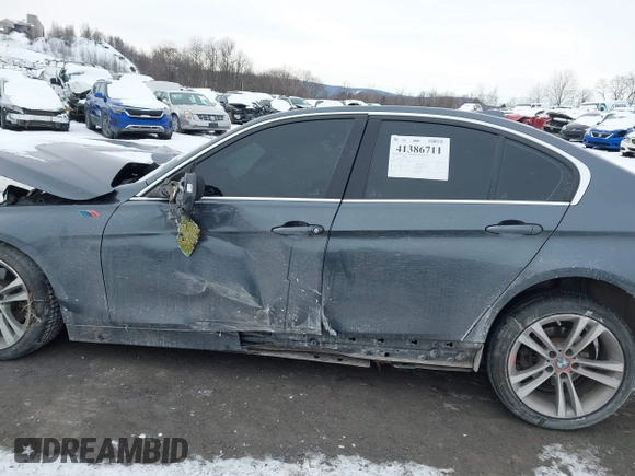 2017 BMW 3 Series 330i xDrive with VIN WBA8D9G50HNU60185, listed as a IAAI auction lot 41386711 with 1 mi miles. Bid and sale history available at carsss.com. Image 14.