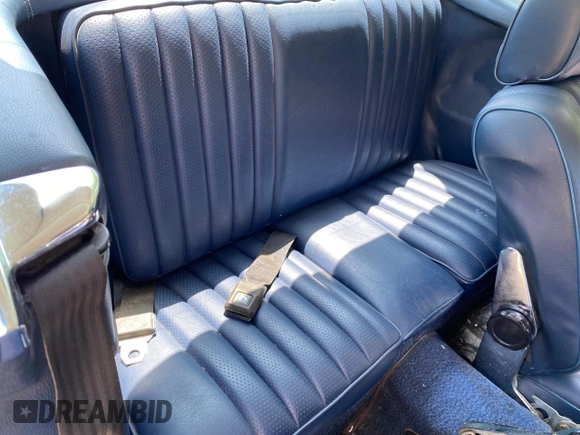 1975 Mercedes-Benz SL with VIN 10704412027415, listed as a Copart auction lot 82576724 with 105,242 mi miles and Clean title. Bid and sale history available at DreamBid. Image 6.
