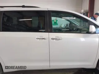 2017 Toyota Sienna XLE Auto Access Seat with VIN 5TDYZ3DC7HS874630, listed as a IAAI auction lot 42027737 with 122,952 mi miles. Bid and sale history available at carsss.com. Image 13.