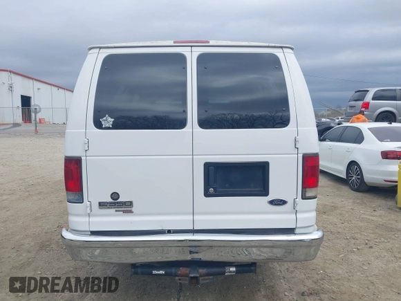 2007 Ford Econoline Passenger XL с VIN 1FBSS31L57DA97586, выставлен на аукционе IAAI как лот 41716412 с пробегом 206 233 миль миль и . История ставок и продаж доступна на DreamBid. Изображение 16.
