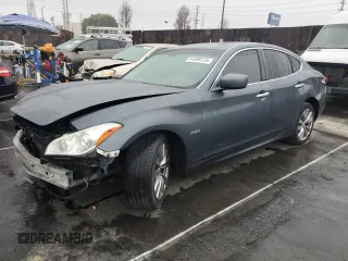 2012 Infiniti M Hybrid with VIN JN1EY1AP7CM910647, listed as a Copart auction lot 44309725 with 97,833 mi miles and Salvage Title. Bid and sale history available at carsss.com. Image 1.