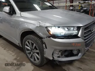 2018 Audi Q7 Premium Plus with VIN WA1LHAF76JD020886, listed as a IAAI auction lot 41719704 with 69,157 mi miles. Bid and sale history available at carsss.com. Image 6.