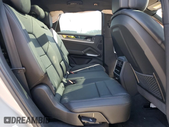 2024 Porsche Cayenne с VIN WP1AA2AY3RDA04548, выставлен на аукционе Copart как лот 48306425 с пробегом Не указан миль и Чистый • Clean title. История ставок и продаж доступна на DreamBid. Изображение 11.