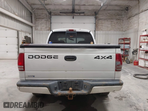 2001 Dodge Dakota Sport with VIN 1B7HG2AN31S229220, listed as a IAAI auction lot 42100843 with 134,034 mi miles. Bid and sale history available at carsss.com. Image 16.