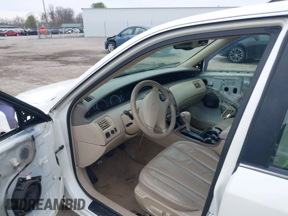 2001 Toyota Avalon XL with VIN 4T1BF28B61U180325, listed as a IAAI auction lot 41742723 with 155,155 mi miles and . Bid and sale history available at carsss.com. Image 5.