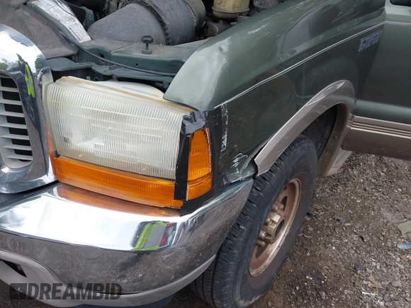 2001 Ford Excursion Limited z VIN 1FMNU43S21EC18536, wystawiony jako IAAI lot #42359854 z przebiegiem 229 663 mil mil oraz . Historia ofert i sprzedaży dostępna na DreamBid. Obrazek 12.