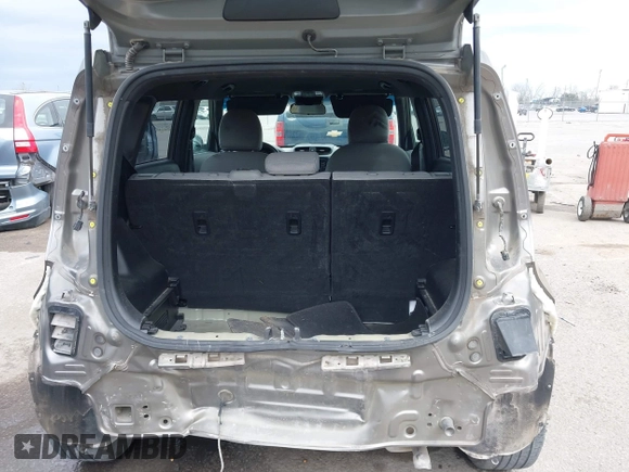 2016 Kia Soul with VIN KNDJN2A25G7362103, listed as a IAAI auction lot 41686898 with 83,621 mi miles and . Bid and sale history available at DreamBid. Image 8.