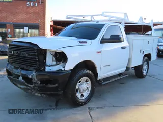 2021 Ram 2500 z VIN 3C7WR5AJ1MG658628, wystawiony jako Copart lot #79706414 z przebiegiem 21 146 mil mil oraz Szkoda całkowita • Salvage title. Historia ofert i sprzedaży dostępna na DreamBid. Obrazek 2.