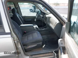 2004 Ford Explorer Sport Trac XLS z VIN 1FMZU77K64UB93602, wystawiony jako IAAI lot #42737380 z przebiegiem 224 488 mil mil oraz . Historia ofert i sprzedaży dostępna na DreamBid. Obrazek 5.