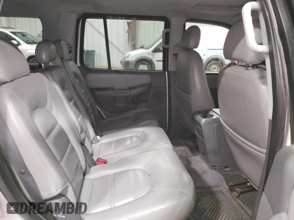 2005 Ford Explorer XLT z VIN 1FMZU73K35UC05471, wystawiony jako Copart lot #58441485 z przebiegiem 165 777 mil mil oraz Szkoda całkowita • Salvage title. Historia ofert i sprzedaży dostępna na DreamBid. Obrazek 11.