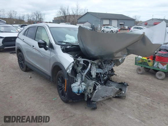 2024 Mitsubishi Eclipse Cross LE z VIN JA4ATVAA2RZ013660, wystawiony jako IAAI lot #41999234 z przebiegiem Nie podano mil oraz . Historia ofert i sprzedaży dostępna na DreamBid. Obrazek 1.