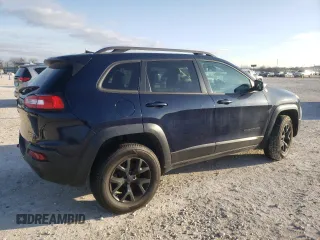 2016 Jeep Cherokee Trailhawk with VIN 1C4PJMBS0GW142339, listed as a Copart auction lot 43846075 with 186,354 mi miles and Clean title. Bid and sale history available at DreamBid. Image 3.