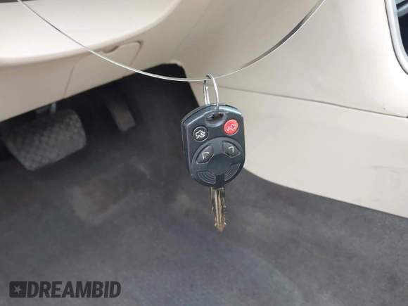 2010 Lincoln MKZ with VIN 3LNHL2GC7AR628804, listed as a IAAI auction lot 42324039 with 137,103 mi miles and . Bid and sale history available at DreamBid. Image 11.