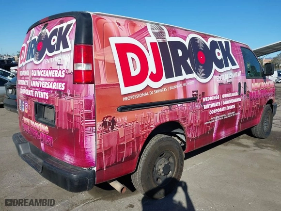 2005 Chevrolet Express Cargo Van with VIN 1GCGG25V151131305, listed as a IAAI auction lot 41338001 with 252,855 mi miles. Bid and sale history available at carsss.com. Image 4.