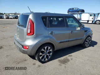 2013 Kia Soul ! with VIN KNDJT2A61D7561976, listed as a Copart auction lot 50778805 with 87,082 mi miles and Salvage Title. Bid and sale history available at carsss.com. Image 3.
