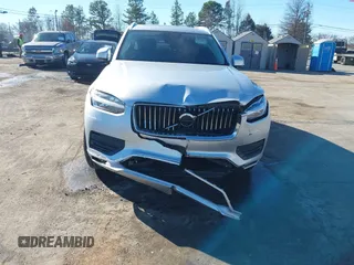 2020 Volvo XC90 Momentum with VIN YV4102PK5L1544268, listed as a IAAI auction lot 41323921 with 55,474 mi miles. Bid and sale history available at carsss.com. Image 12.
