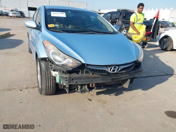 2011 Hyundai Elantra Ltd with VIN KMHDH4AE7BU107663, listed as a IAAI auction lot 41652200 with 218,074 mi miles. Bid and sale history available at carsss.com. Image 6.