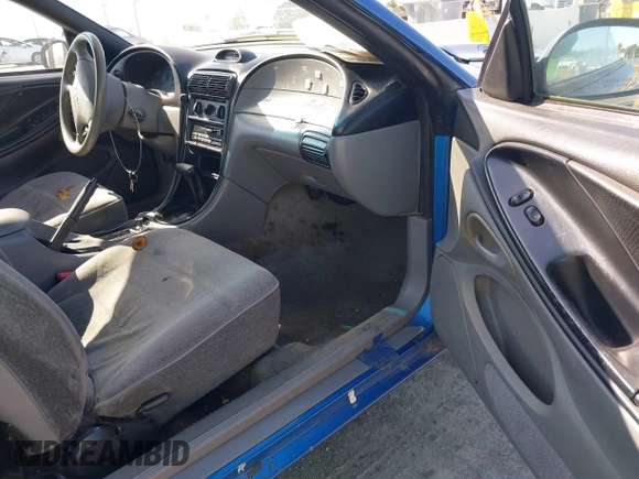1995 Ford Mustang with VIN 1FALP444XSF180753, listed as a IAAI auction lot 42184136 with 194,084 mi miles and . Bid and sale history available at DreamBid. Image 5.