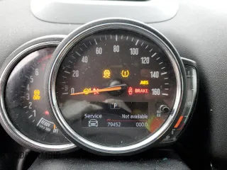 2018 MINI Countryman Cooper with VIN WMZYS7C38J3F44311, listed as a Copart auction lot 86426994 with 79,452 mi miles and Salvage title. Bid and sale history available at DreamBid. Image 9.
