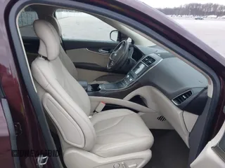 2018 Lincoln MKX Reserve with VIN 2LMPJ6LR3JBL39019, listed as a IAAI auction lot 41178625 with 69,883 mi miles. Bid and sale history available at carsss.com. Image 5.