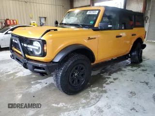 2022 Ford Bronco z VIN 1FMEE5DP1NLA92717, wystawiony jako Copart lot #50623805 z przebiegiem 28 371 mil mil oraz Szkoda całkowita • Salvage title. Historia ofert i sprzedaży dostępna na DreamBid. Obrazek 1.
