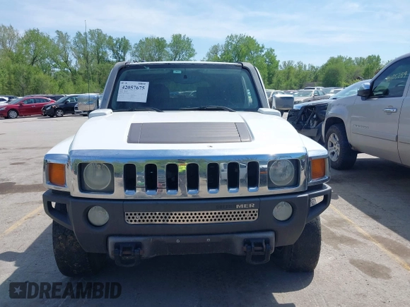 2006 Hummer H3 with VIN 5GTDN136168149867, listed as a IAAI auction lot 42057675 with 208,595 mi miles. Bid and sale history available at carsss.com. Image 6.