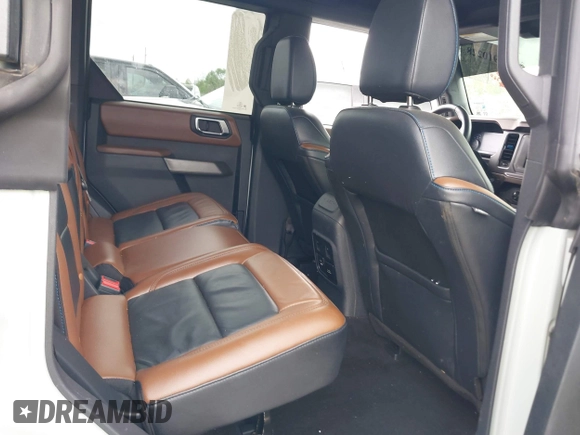 2022 Ford Bronco с VIN 1FMEE5BP9NLB05314, выставлен на аукционе IAAI как лот 41910228 с пробегом Не указан миль и . История ставок и продаж доступна на DreamBid. Изображение 8.