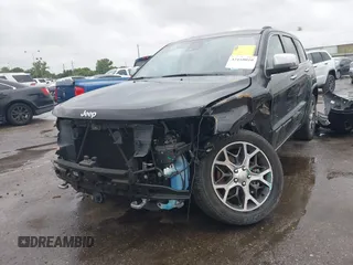 2021 Jeep Grand Cherokee Overland z VIN 1C4RJFCG4MC621214, wystawiony jako IAAI lot #42188010 z przebiegiem 15 559 mil mil oraz . Historia ofert i sprzedaży dostępna na DreamBid. Obrazek 18.