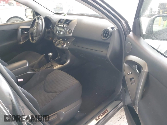 2010 Toyota RAV4 Sport с VIN JTMRK4DV0A5090107, выставлен на аукционе IAAI как лот 42232119 с пробегом 190 450 миль миль и . История ставок и продаж доступна на DreamBid. Изображение 5.
