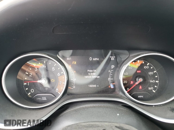 2018 Jeep Compass Sport z VIN 3C4NJCAB4JT488295, wystawiony jako Copart lot #49347145 z przebiegiem 132 343 mil mil oraz Szkoda całkowita • Salvage title. Historia ofert i sprzedaży dostępna na DreamBid. Obrazek 9.