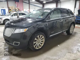 2014 Lincoln MKX with VIN 2LMDJ8JK4EBL16245, listed as a Copart auction lot 82864264 with 180,187 mi miles and Salvage Title. Bid and sale history available at carsss.com. Image 1.