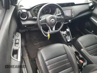 2020 Nissan Kicks SR with VIN 3N1CP5DV1LL484377, listed as a Copart auction lot 51981925 with 29,588 mi miles and Salvage Title. Bid and sale history available at carsss.com. Image 8.