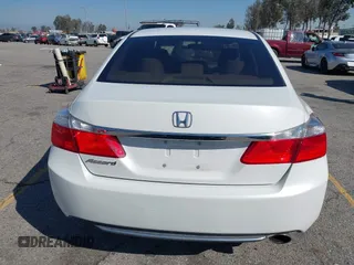2015 Honda Accord Sedan LX with VIN 1HGCR2F33FA204165, listed as a IAAI auction lot 41631780 with 92,182 mi miles. Bid and sale history available at carsss.com. Image 16.