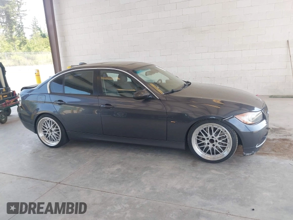 2007 BMW 3 Series 335i с VIN WBAVB73537VH20728, выставлен на аукционе IAAI как лот 42573878 с пробегом 89 984 миль миль и . История ставок и продаж доступна на DreamBid. Изображение 14.