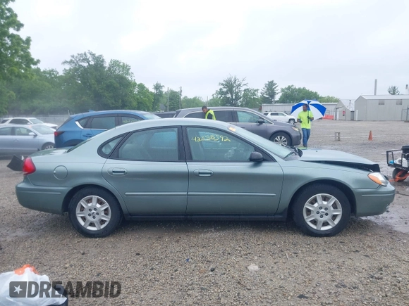 2005 Ford Taurus SE с VIN 1FAFP53U15A175267, выставлен на аукционе IAAI как лот 42358592 с пробегом 78 494 миль миль и . История ставок и продаж доступна на DreamBid. Изображение 13.
