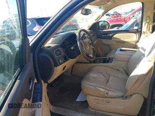2010 GMC Yukon XL Denali with VIN 1GKUKMEF4AR156236, listed as a IAAI auction lot 40818388 with 252,031 mi miles. Bid and sale history available at carsss.com. Image 5.
