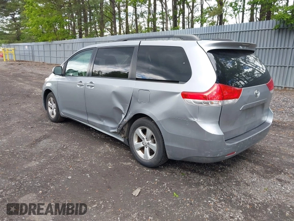 2012 Toyota Sienna LE AAS with VIN 5TDKK3DC1CS190661, listed as a IAAI auction lot 42333206 with 275,012 mi miles and . Bid and sale history available at DreamBid. Image 3.