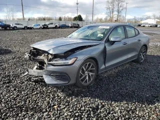 2019 Volvo S60 Momentum with VIN 7JRA22TK5KG015807, listed as a Copart auction lot 49497705 with 50,693 mi miles and Salvage Title. Bid and sale history available at carsss.com. Image 1.