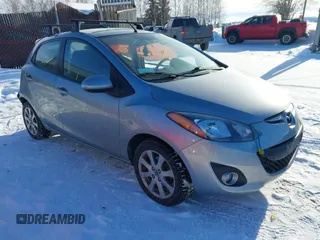 2013 Mazda 2 Touring z VIN JM1DE1LYXD0153291, wystawiony jako IAAI lot #41671574 z przebiegiem Nie podano mil oraz . Historia ofert i sprzedaży dostępna na DreamBid. Obrazek 1.