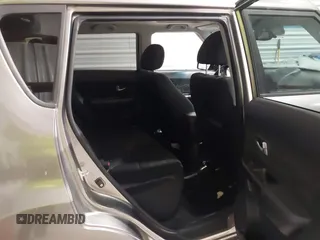 2013 Kia Soul + z VIN KNDJT2A69D7625620, wystawiony jako IAAI lot #41370053 z przebiegiem 70 662 mil mil oraz . Historia ofert i sprzedaży dostępna na DreamBid. Obrazek 8.