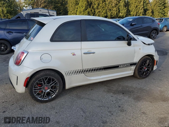 2017 FIAT 500 Abarth z VIN 3C3CFFFH1HT530394, wystawiony jako Copart lot #47134865 z przebiegiem Nie podano mil oraz Szkody całkowita. Historia ofert i sprzedaży dostępna na DreamBid. Obrazek 3.