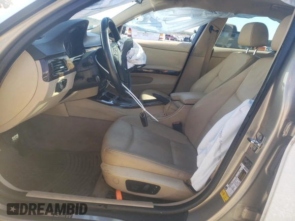 2009 BMW 3 Series 328i with VIN WBAPH77529NL82109, listed as a Copart auction lot 42810995 with 0 mi miles and Salvage Title. Bid and sale history available at carsss.com. Image 7.