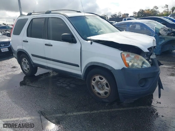 2005 Honda CR-V LX with VIN JHLRD68585C015563, listed as a IAAI auction lot 41749062 with 186,666 mi miles. Bid and sale history available at carsss.com. Image 1.
