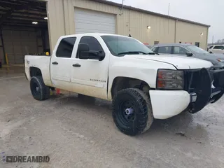 2008 Chevrolet Silverado 1500 LT w/1LT with VIN 3GCEK13C98G146836, listed as a IAAI auction lot 41546919 with 364,210 mi miles. Bid and sale history available at carsss.com. Image 1.