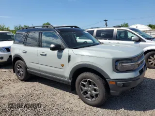 2021 Ford Bronco Sport Badlands z VIN 3FMCR9D96MRA67851, wystawiony jako Copart lot #56252465 z przebiegiem 35 163 mil mil oraz Czysty tytuł • Clean title. Historia ofert i sprzedaży dostępna na DreamBid. Obrazek 4.