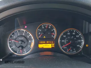 2014 Nissan Armada Platinum z VIN 5N1AA0NE2EN610901, wystawiony jako IAAI lot #41476511 z przebiegiem 148 306 mil mil oraz . Historia ofert i sprzedaży dostępna na DreamBid. Obrazek 7.
