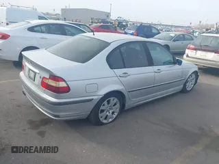 1999 BMW 3 Series 323i with VIN WBAAM3331XCD55039, listed as a IAAI auction lot 41884968 with 187,106 mi miles. Bid and sale history available at carsss.com. Image 4.