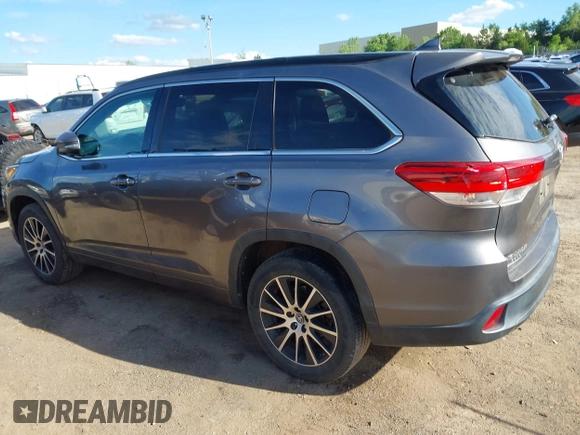 2018 Toyota Highlander SE with VIN 5TDKZRFH4JS548677, listed as a IAAI auction lot 42171321 with 94,205 mi miles and . Bid and sale history available at DreamBid. Image 14.